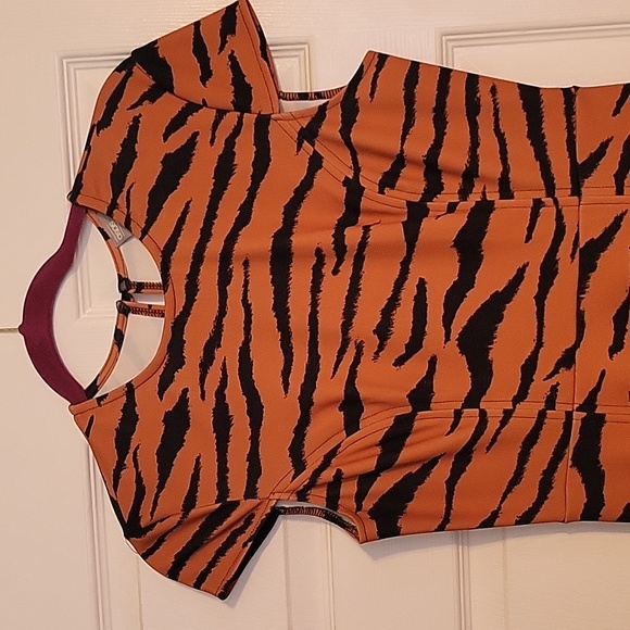 Asos cap sleeves brown black print 2 front slits dress size 6 - Picture 9 of 10